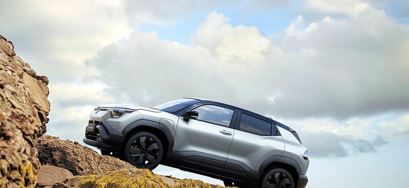Společnost Suzuki Motor Corporation představila dnes v italském Miláně svůj první sériově vyráběný elektrický model (BEV), SUV e VITARA.