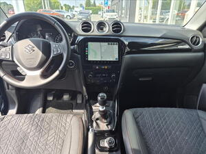 Suzuki Vitara 1,4 MT, Black Edition, 4x4 - 6