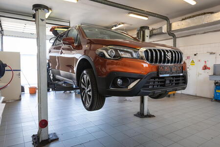 Servis vozů Citroën a Suzuki Hradec Králové