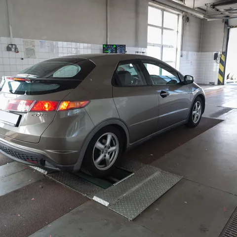 Pravidelná technická kontrola vozidel